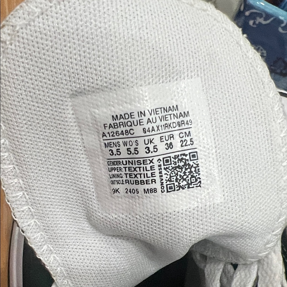 Converse Forest Green High-Tops with White Accents - Picture 4 of 6